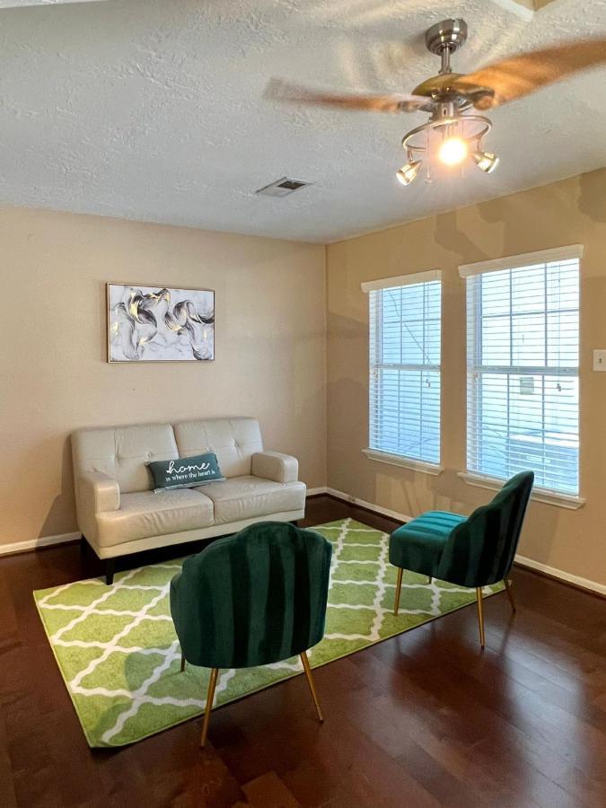 Centrally Located Houston Retreat! Sleeps 8, 10 Min To Downtown, Free Parking Esterno foto