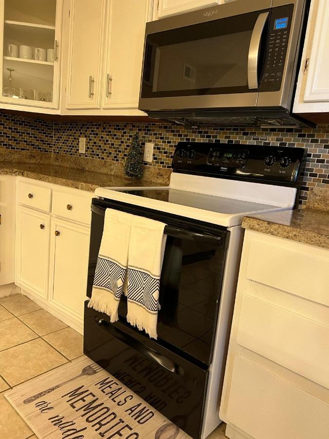 Centrally Located Houston Retreat! Sleeps 8, 10 Min To Downtown, Free Parking Esterno foto