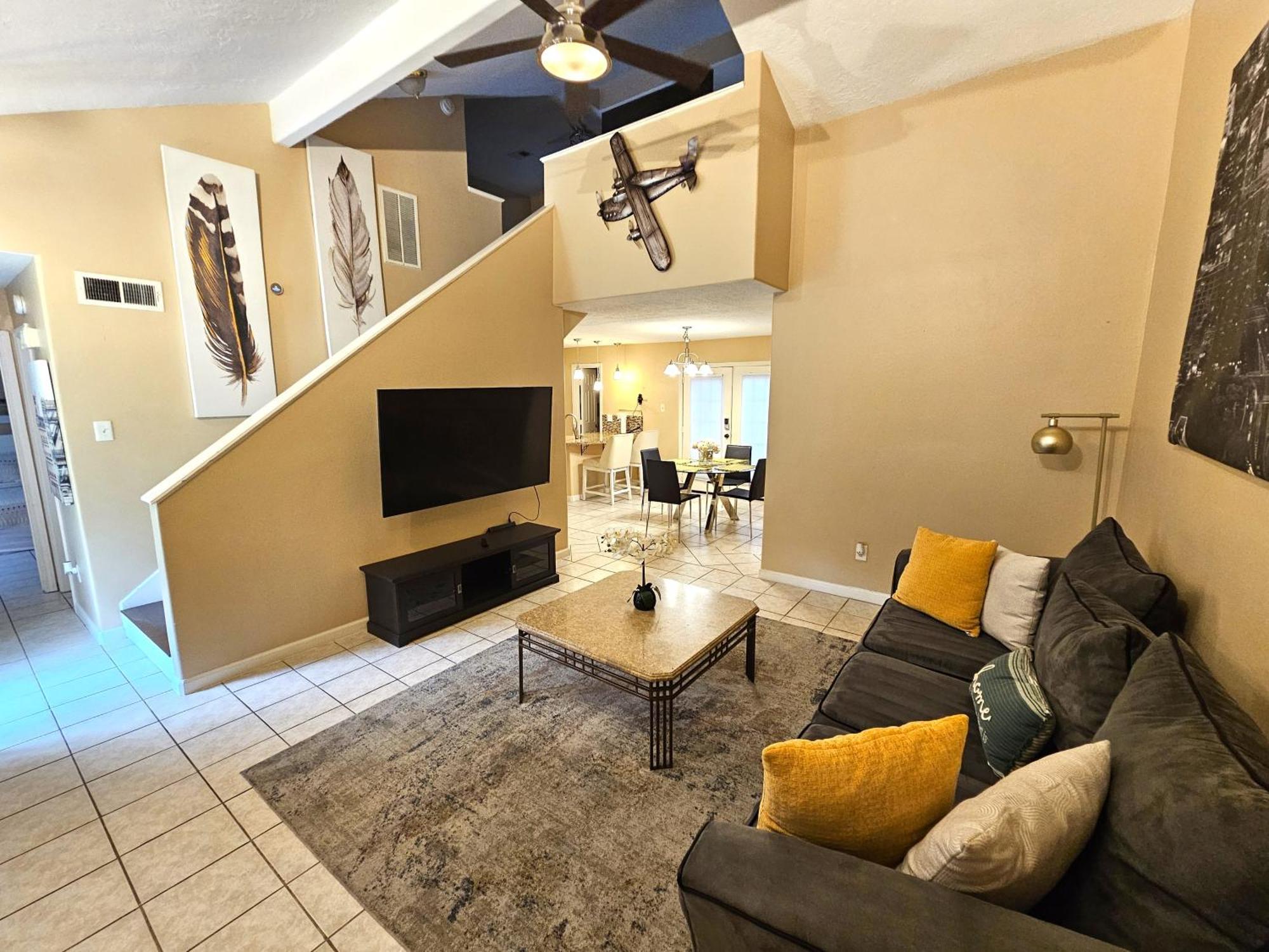Centrally Located Houston Retreat! Sleeps 8, 10 Min To Downtown, Free Parking Esterno foto